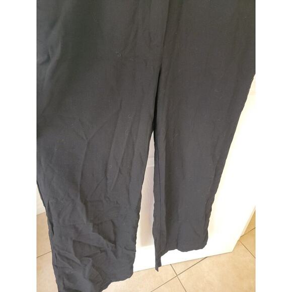 BCBG Maxazria Wide Leg Trouser Jumpsuit SZ 12 Ruffled Sleeveless White/Black - Picture 3 of 11